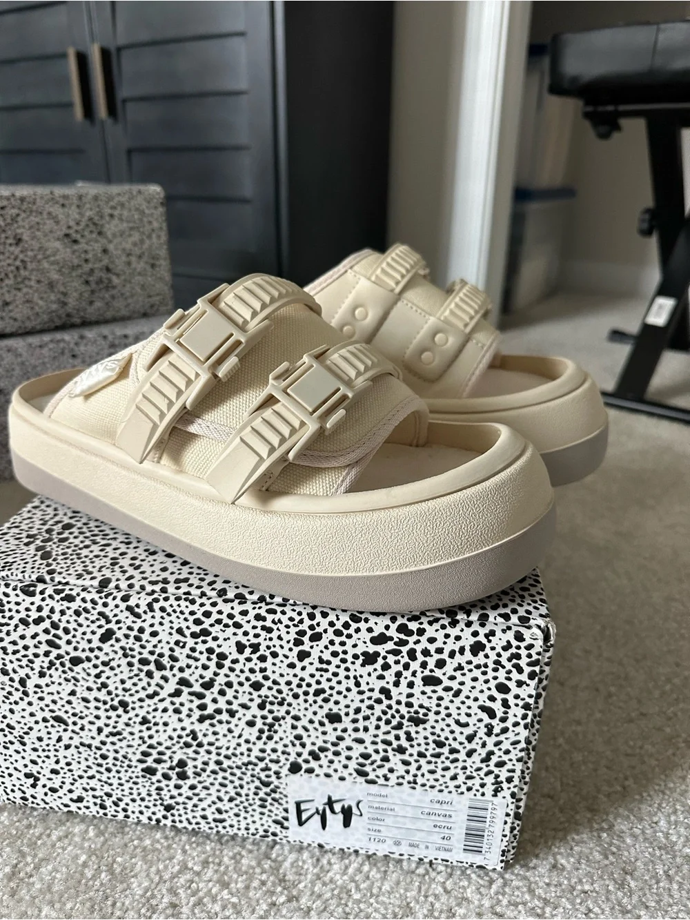 Eytys Capri platform sandals size EU40, men’s 7.5 women’s 9.